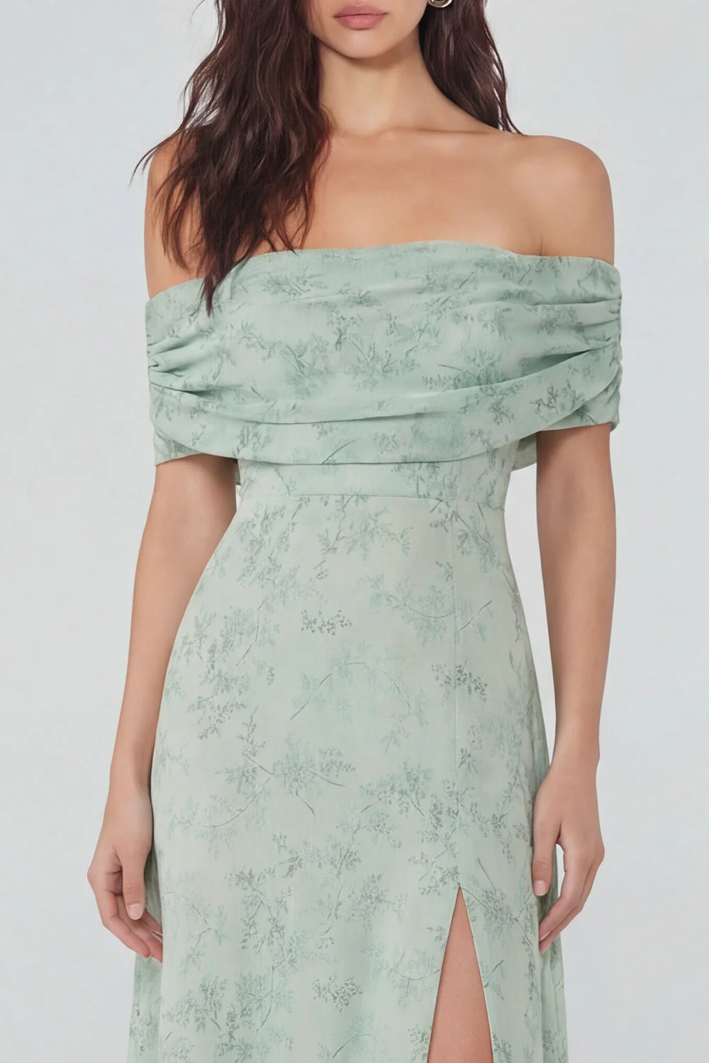 Robe midi en chiffon imprimée Sage poussiéreuse avec une fente - Image 3