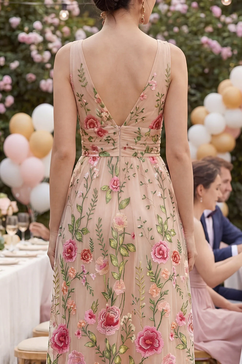 Robe midi fleur brodée en Tulle A-line Blush à col en V - Image 4