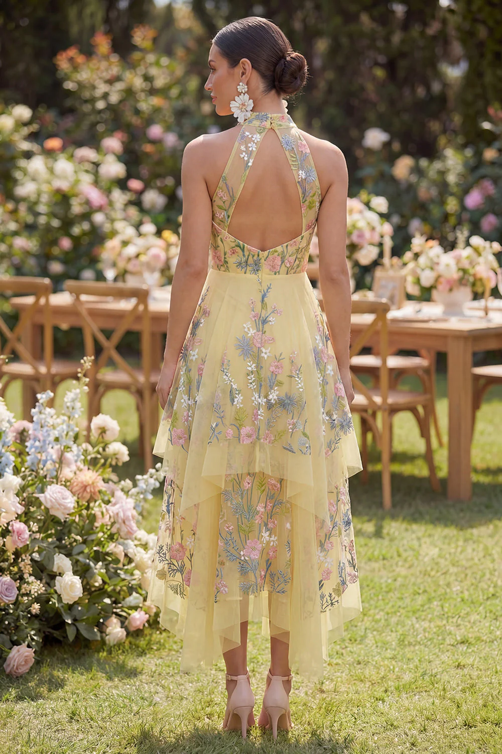 Robe Midi fleurie brodée à col jaune à col nu jaune - Image 2