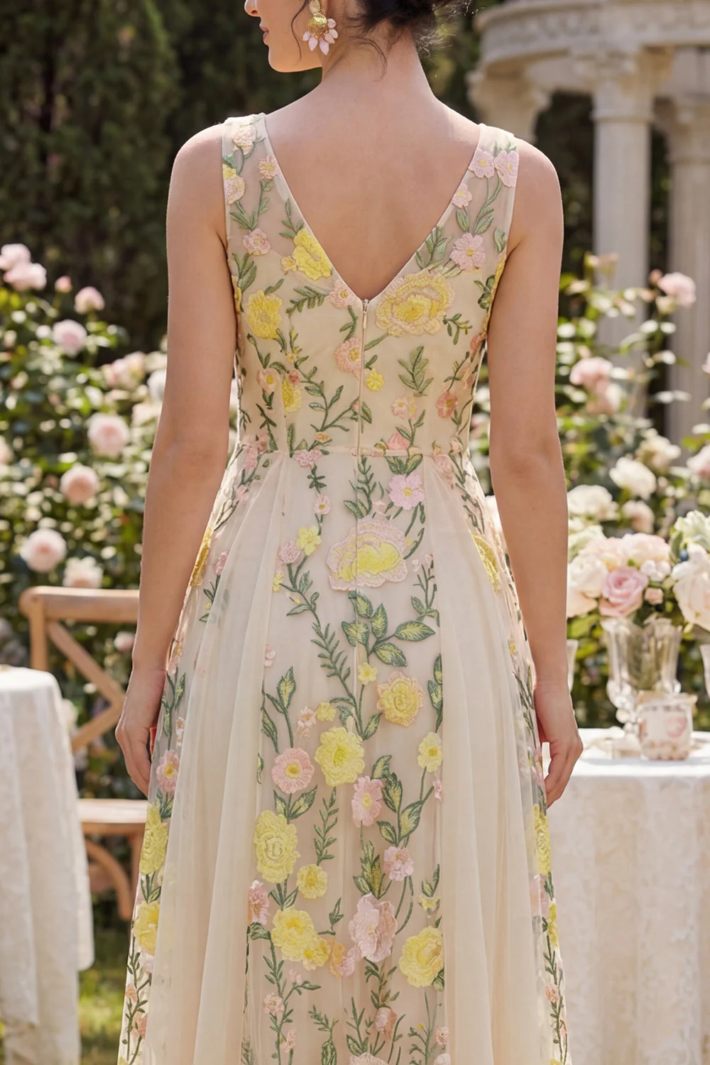 Robe midi fleurie brodée en tulle en A-Line champagne à col en V - Image 4