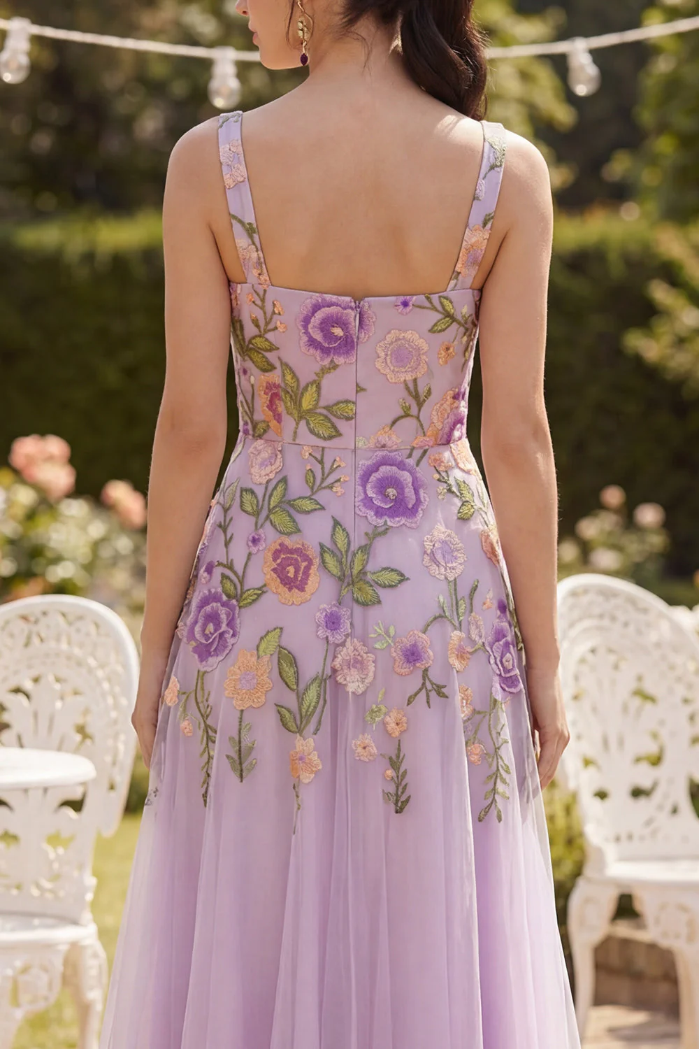 Robe midi fleurie brodée en tulle lilas à col carré brodé - Image 4