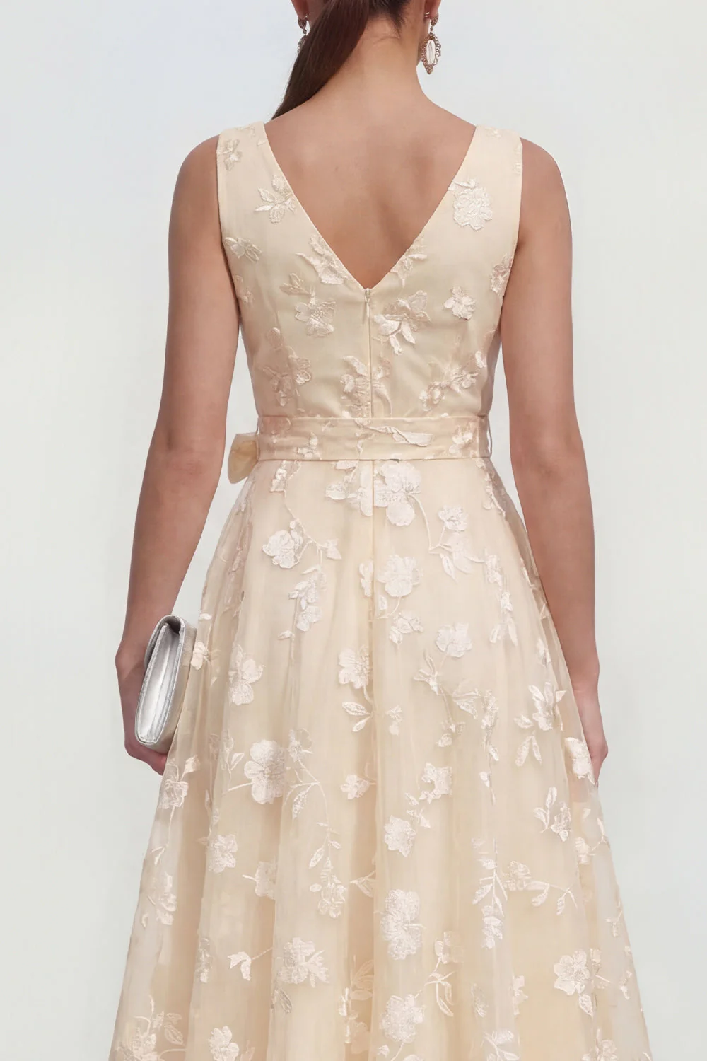 Robe midi fleurie lilas à col en V avec nœud - Image 20