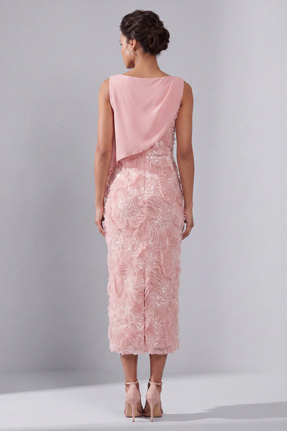 Robe midi midi à col bateau à col bateau à blush - Image 2