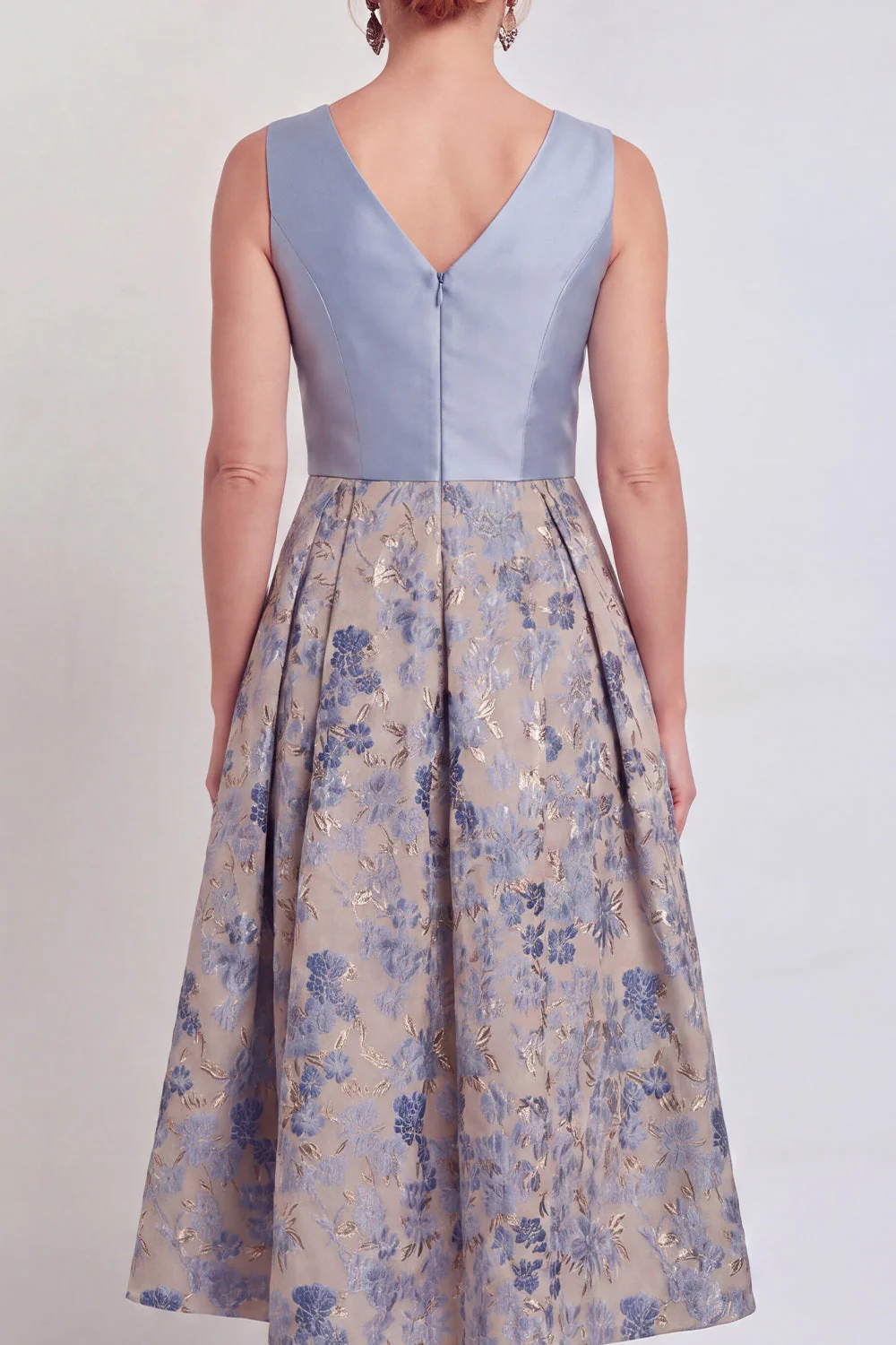 Robe midi midi fleurie A-Line marine à col en V pour la mère de la mariée - Image 8