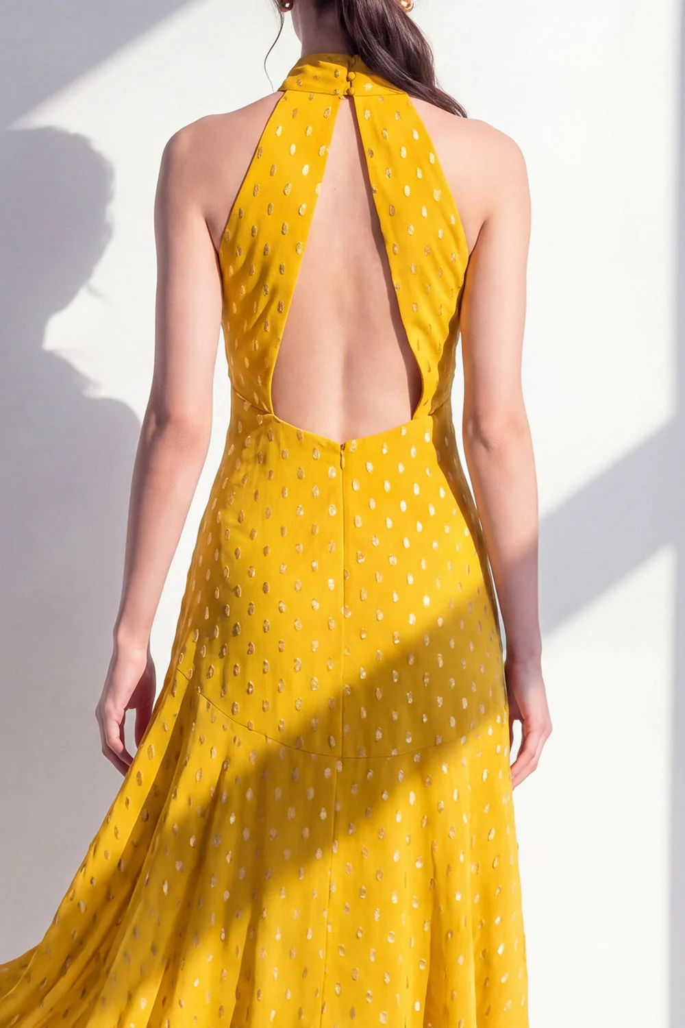Robe midi midi olive ligne A à col nu en chiffon - Image 12