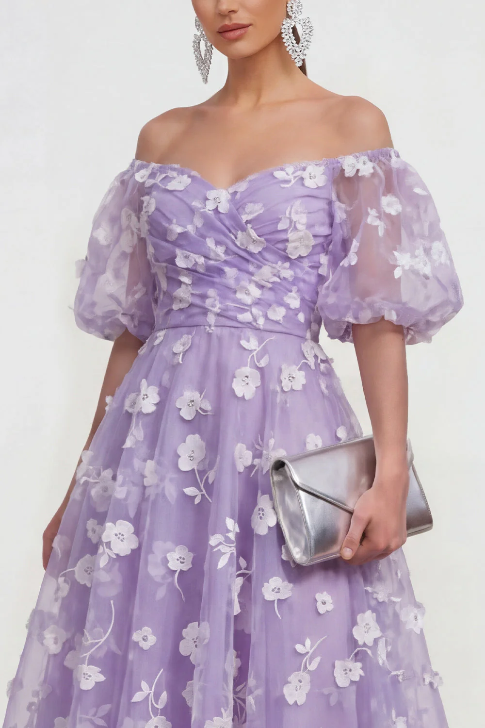 Robe midi midi rose à lignes dénudées, avec dentelle dans le dos - Image 11