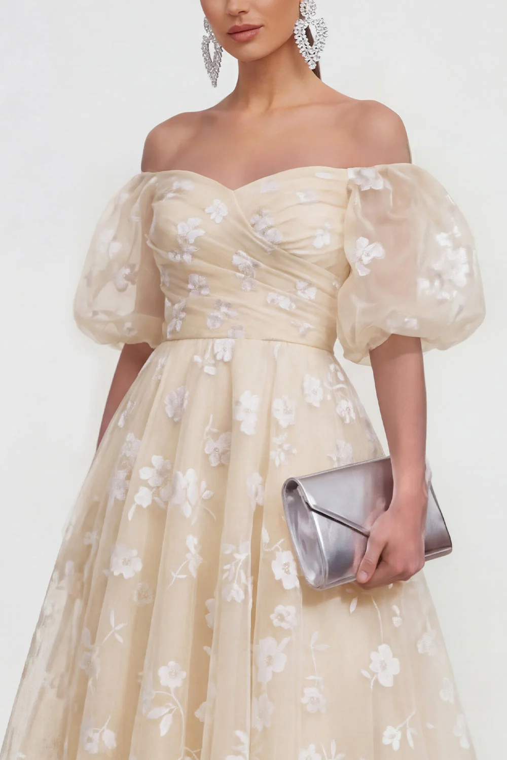 Robe midi midi rose à lignes dénudées, avec dentelle dans le dos - Image 15