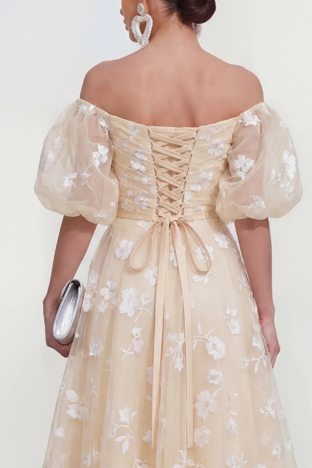 Robe midi midi rose à lignes dénudées, avec dentelle dans le dos - Image 16