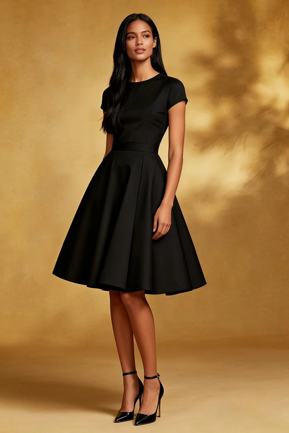Robe midi noire à col rond et manches courtes A Line