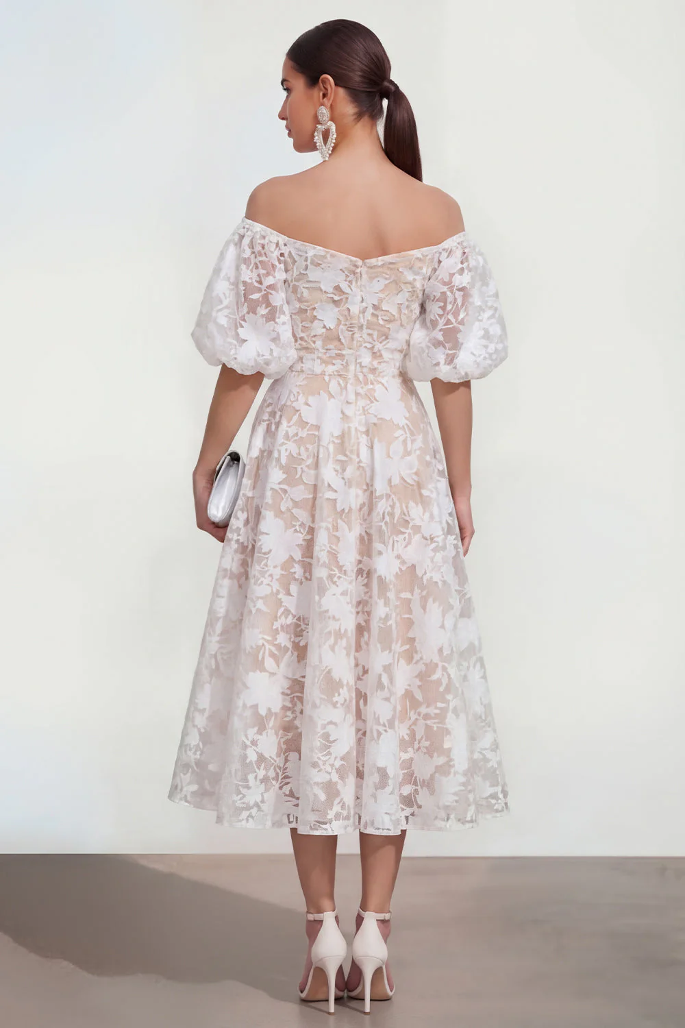 Robe midi rose midi à épaules dénudées, manches bouffantes - Image 10