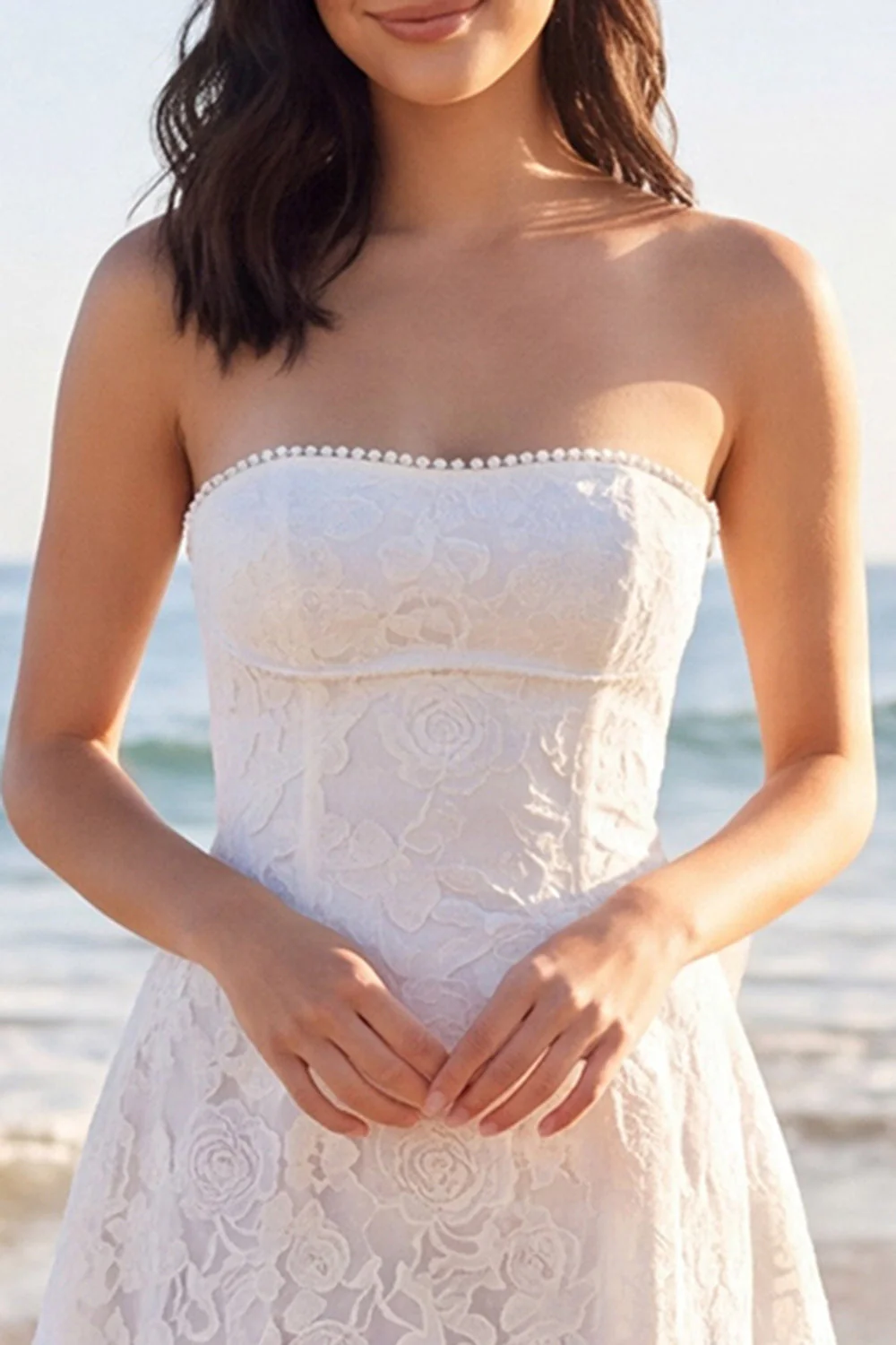 Robe mini en dentelle ivoire A Stripless avec perles - Image 3
