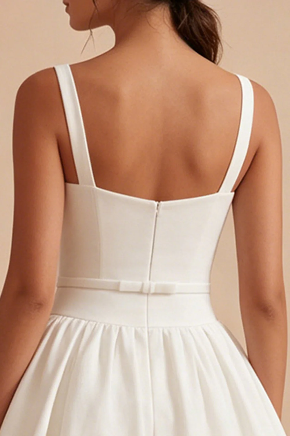Robe Mini Sweetheart blanche A Line avec ceinture papillon - Image 4