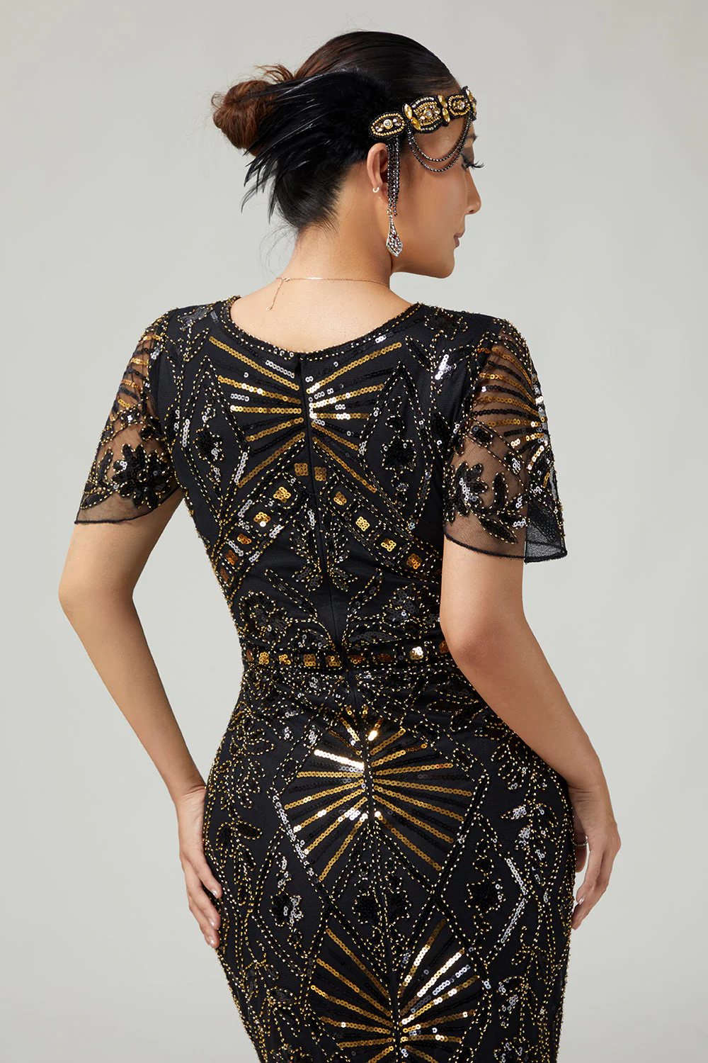 Robe moulante à paillettes frangées dorées noires des années 1920 avec ensemble de 5 accessoires - Image 5
