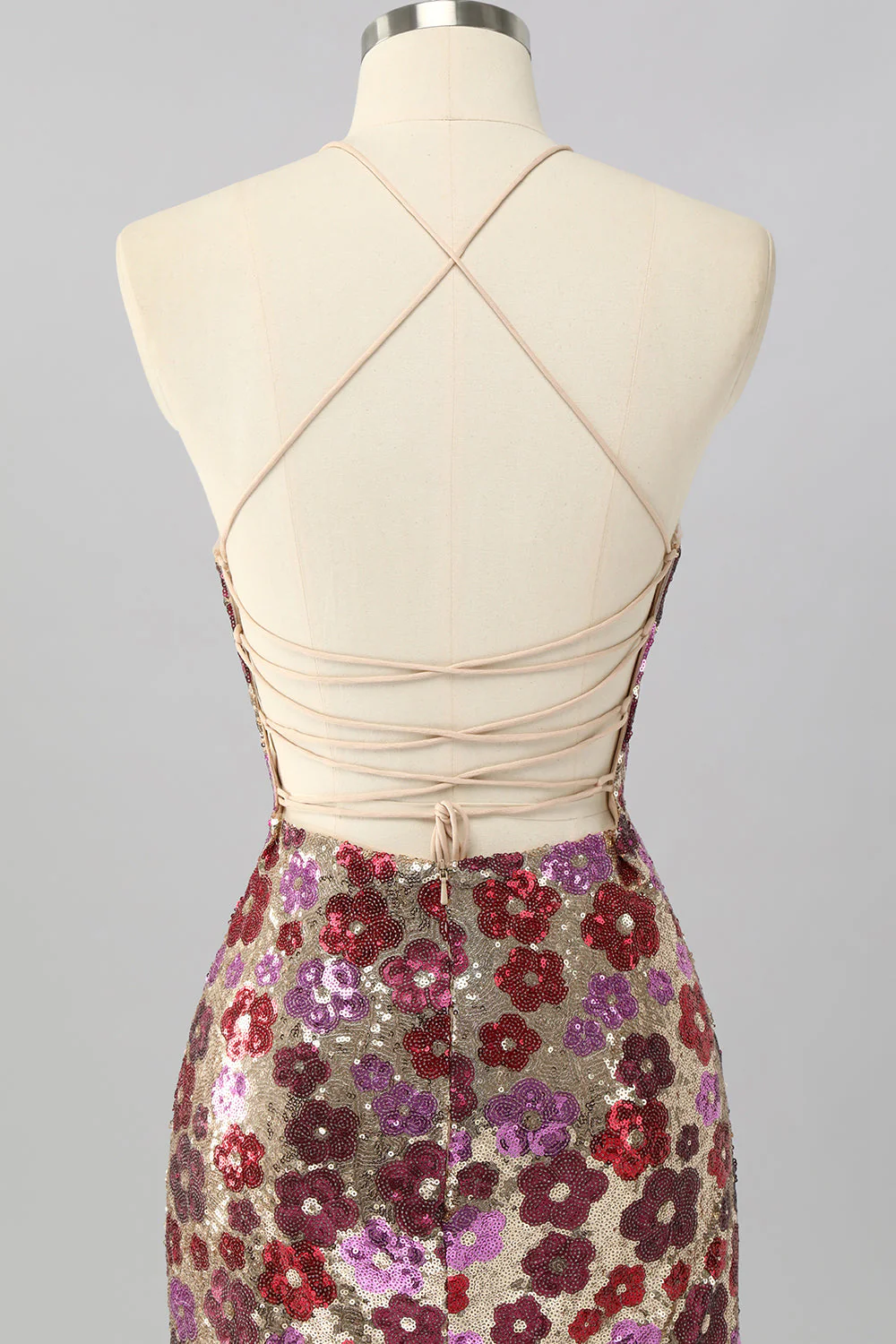Robe moulante à sequins floraux jaunes Mini Homecoming - Image 12