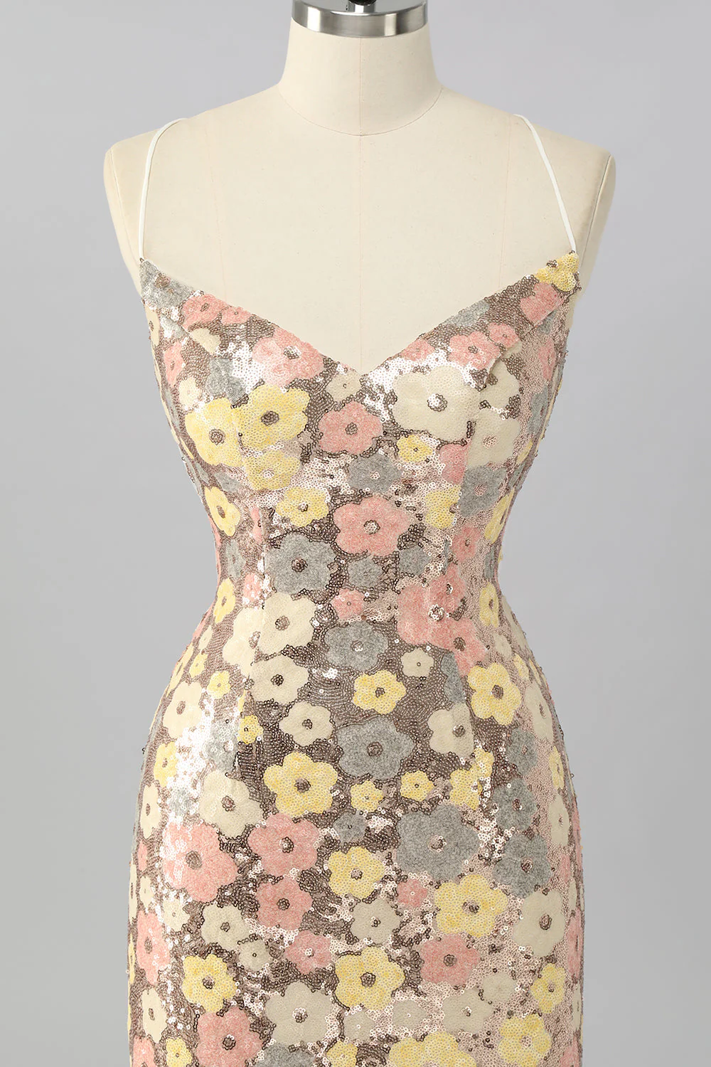 Robe moulante à sequins floraux jaunes Mini Homecoming - Image 4