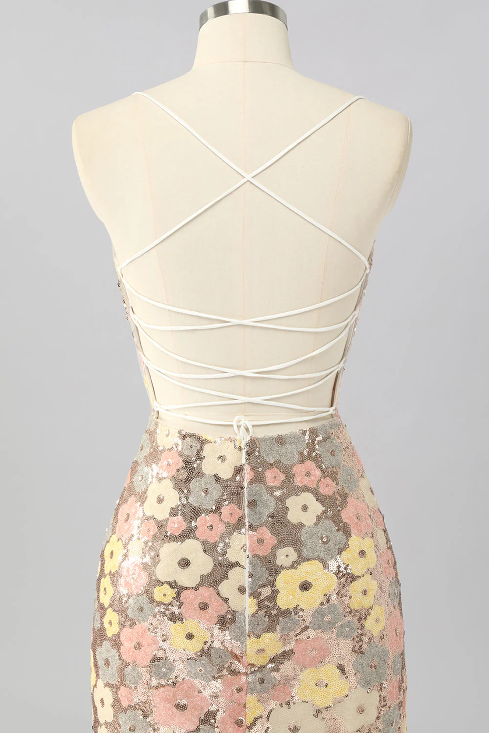 Robe moulante à sequins floraux jaunes Mini Homecoming - Image 5