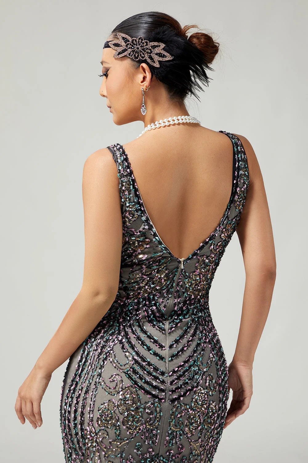 Robe moulante à sequins frangés abricot noir des années 1920 avec ensemble de 5 accessoires - Image 5