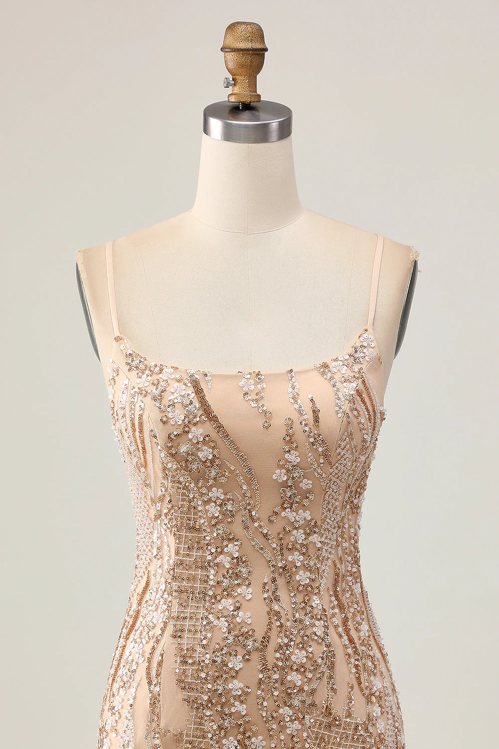 Robe moulante de retour à la maison à paillettes champagne scintillante avec perles - Image 4