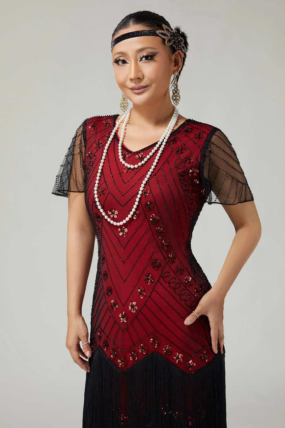 Robe moulante perlée noire rouge rouge des années 1920 avec ensemble d’accessoires 5 pièces - Image 4