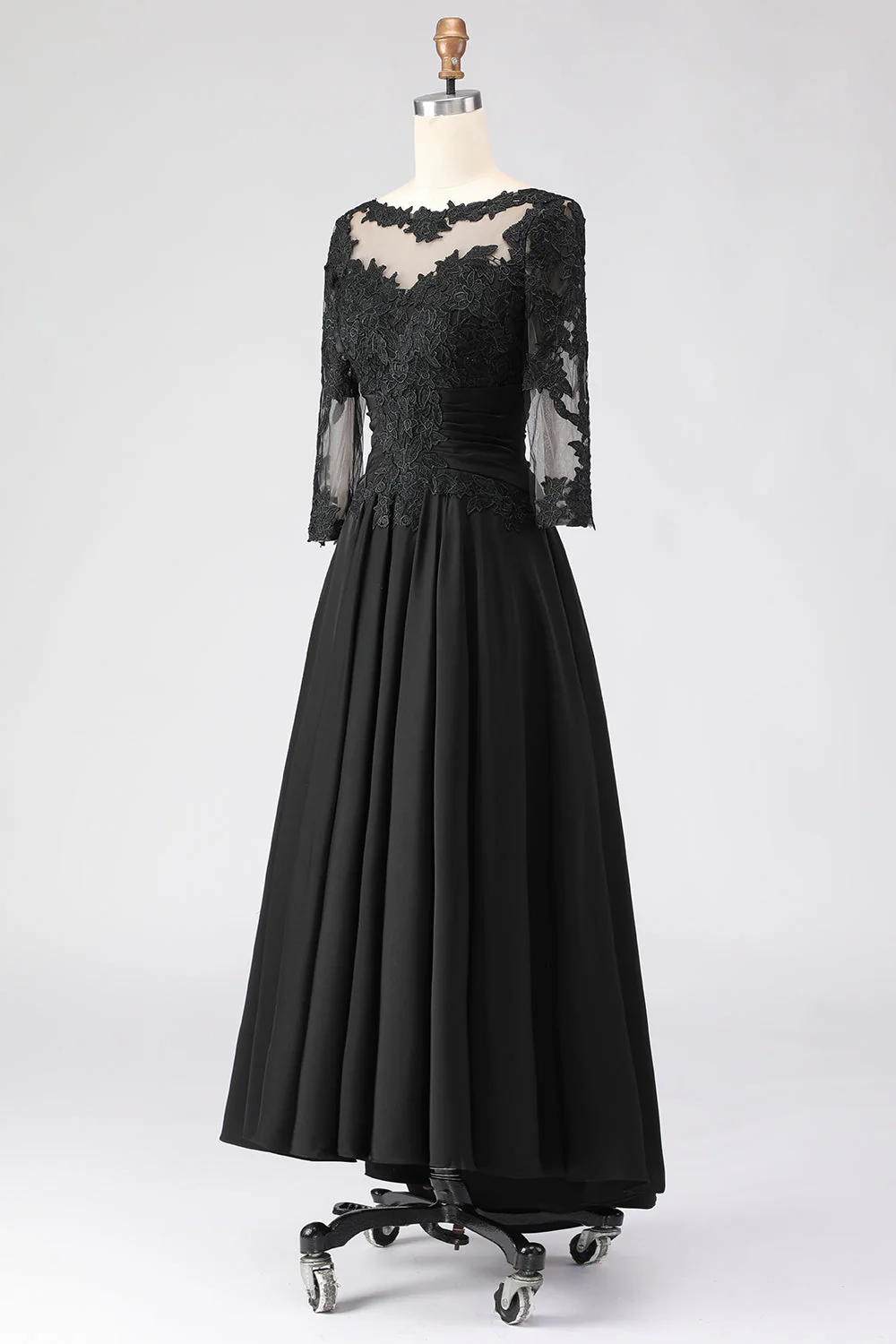 Robe noire A Line Tea longueur 3/4 manches Mother of the Bride avec des appliques - Image 5