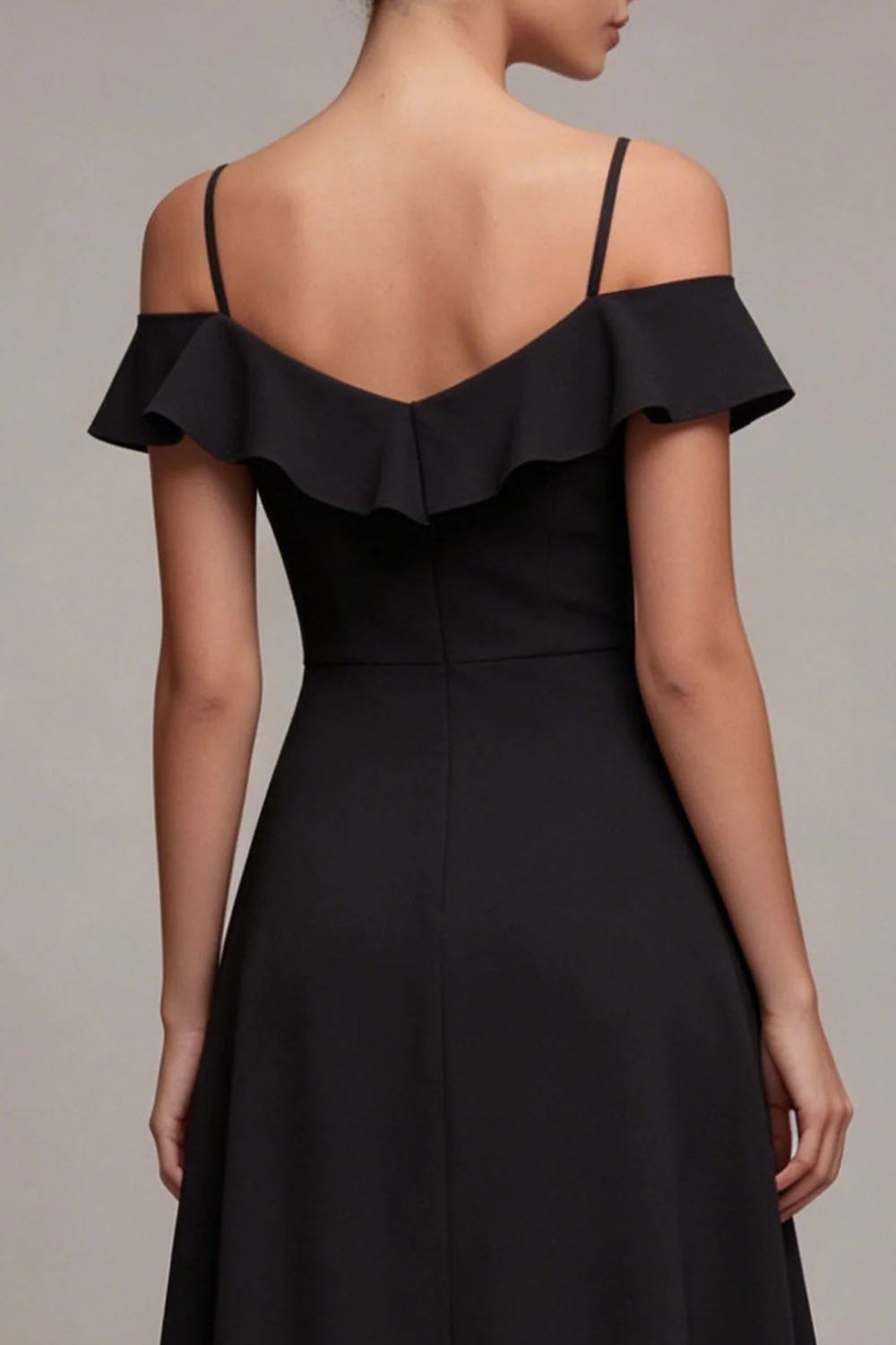 Robe noire Cold Shoulder A Line High Low Little Black avec volants - Image 4