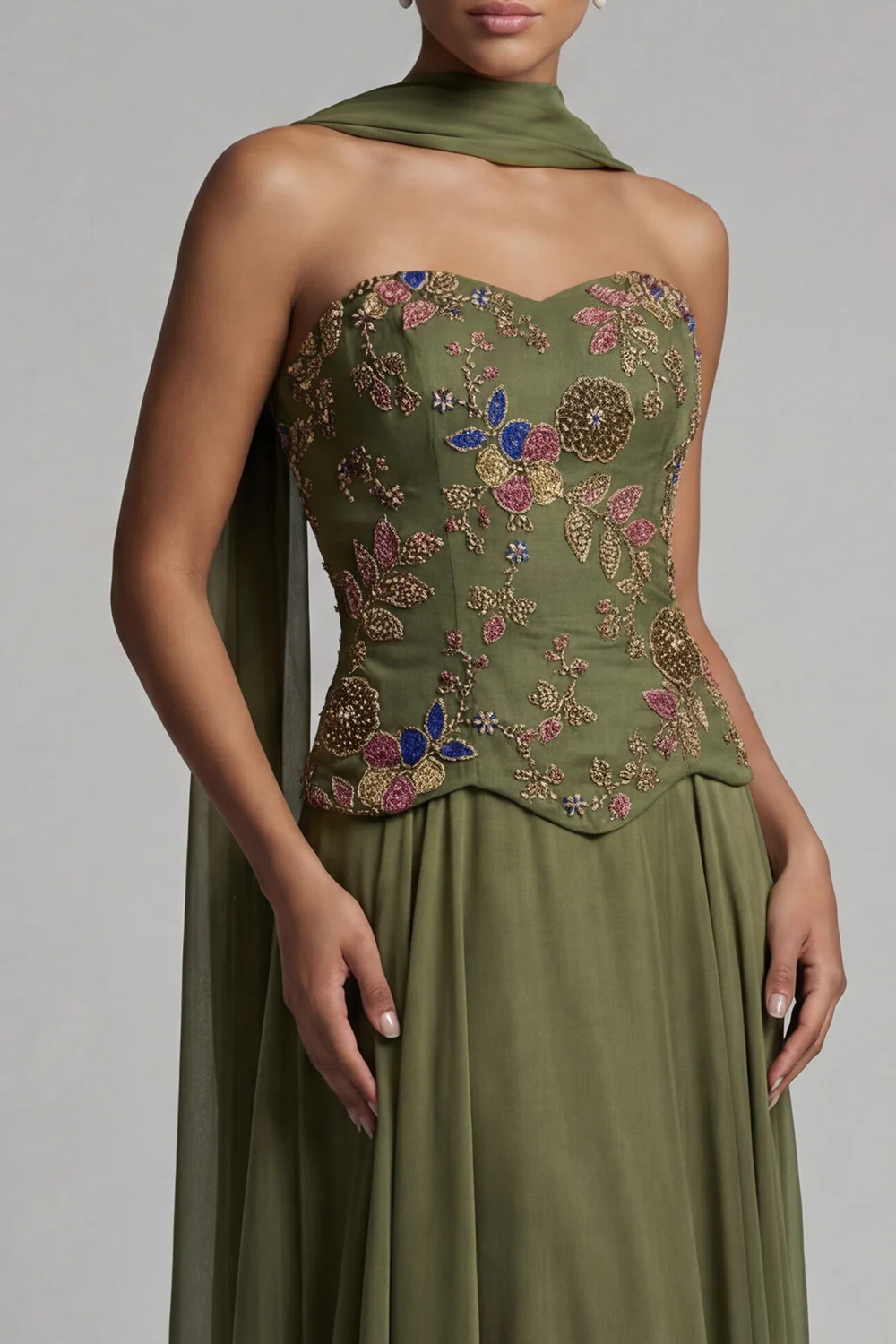 Robe Olive Strapless A Line Appliqué Mother of the Bride avec écharpe - Image 4