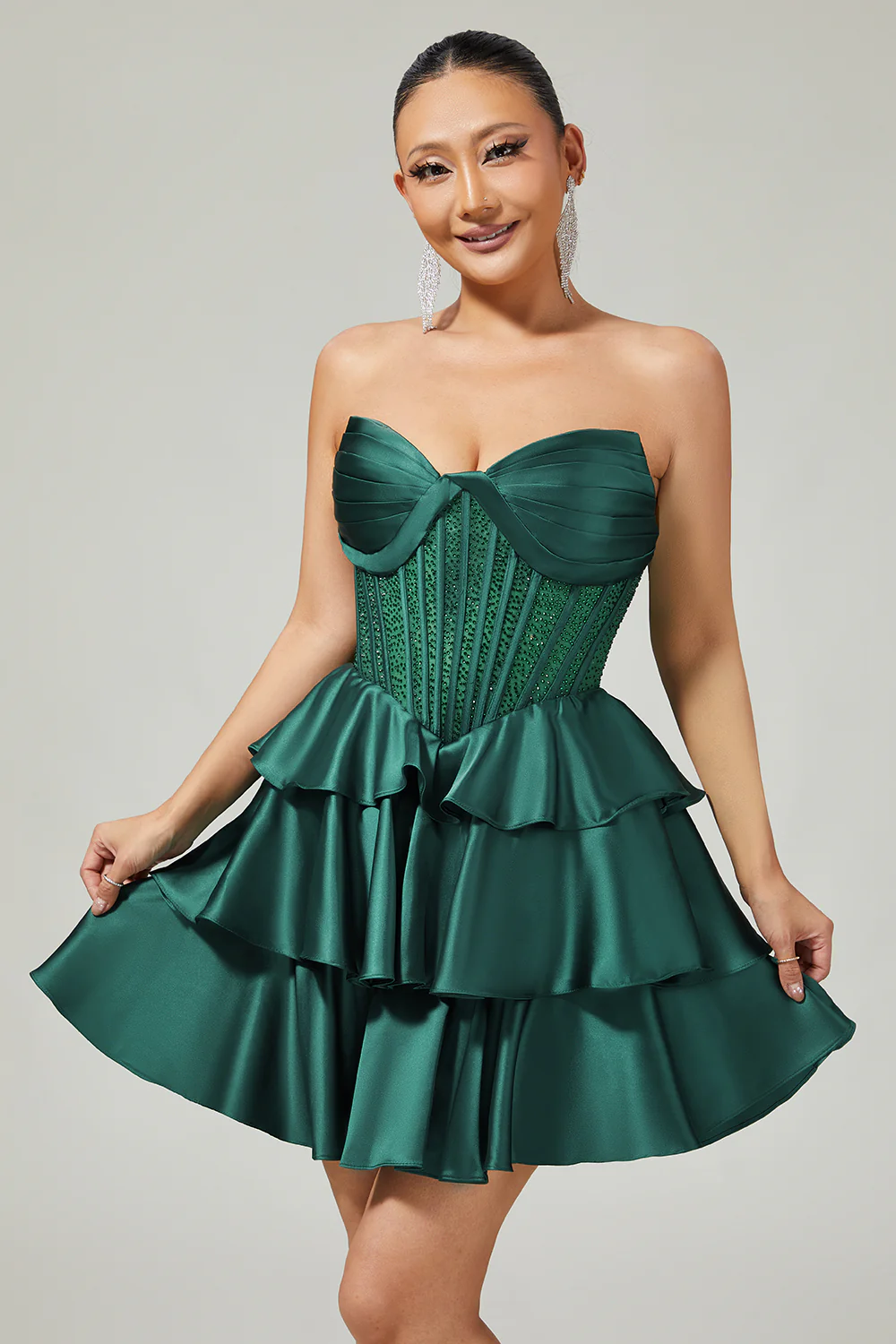 Robe de cocktail trapèze sans bretelles perlée vert foncé - Image 10
