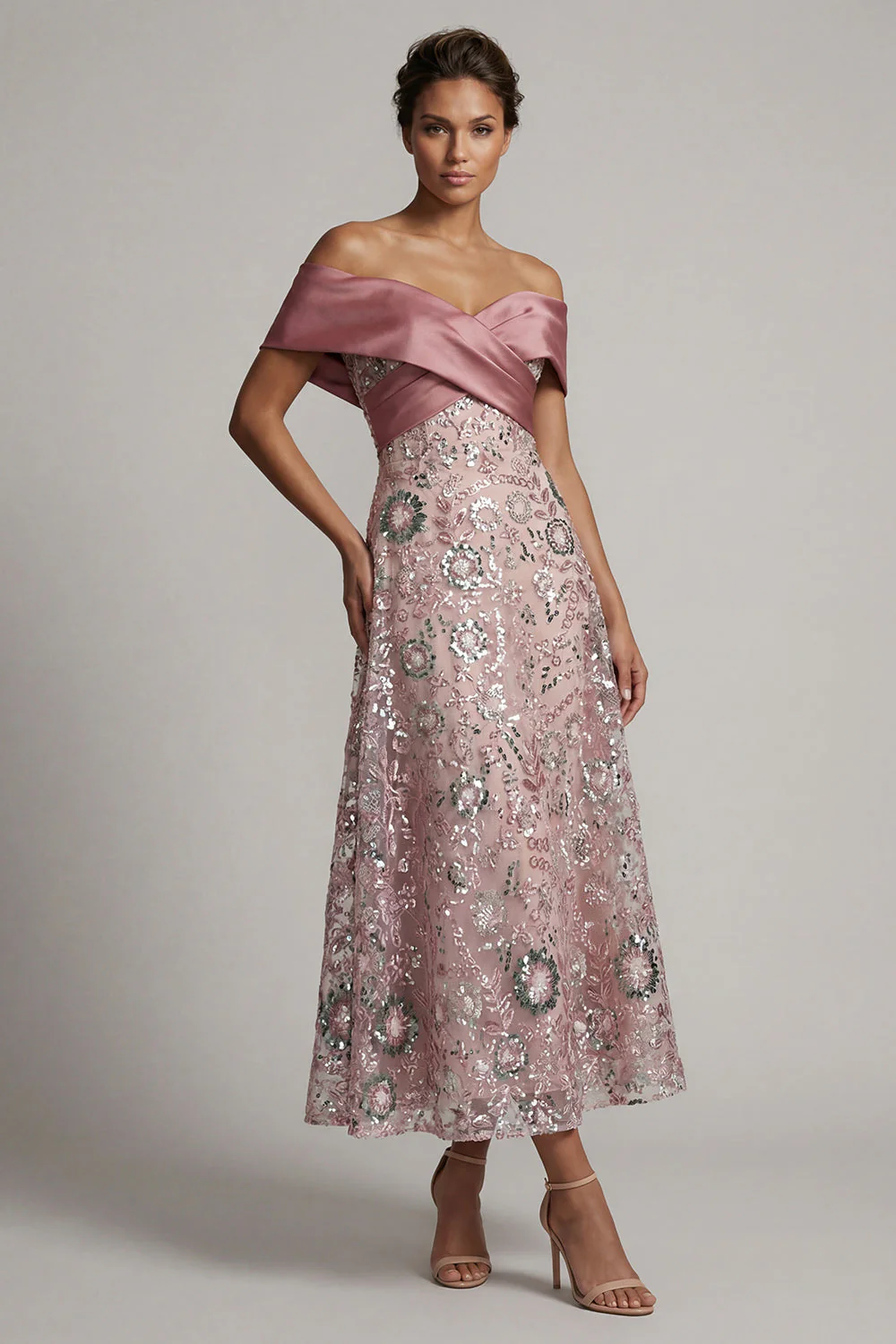 Rose scintillant Une ligne longue sur l’épaule perlée Robe de la mère de la mariée
