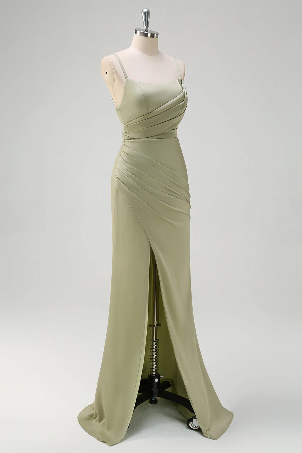 Robe de demoiselle d'honneur en satin froncé vert sauge sirène à bretelles fines avec fente - Image 3