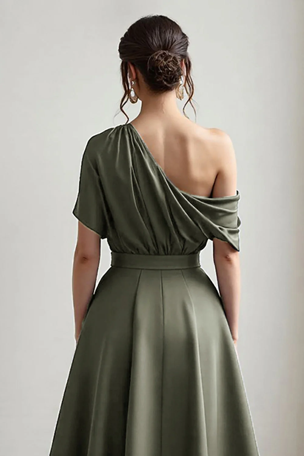 Robe mère de la mariée noire satin ligne A avec poches - Image 18
