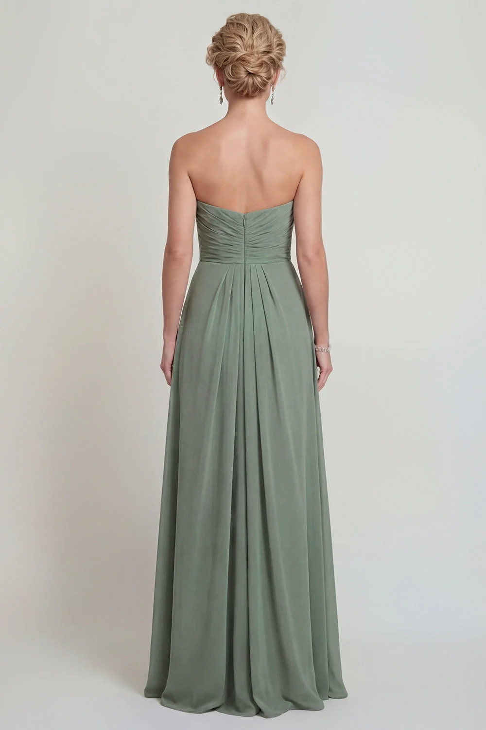 Sauge poussiéreuse Chérie Une robe de mère de la mariée en chiffon froncée avec fente - Image 2