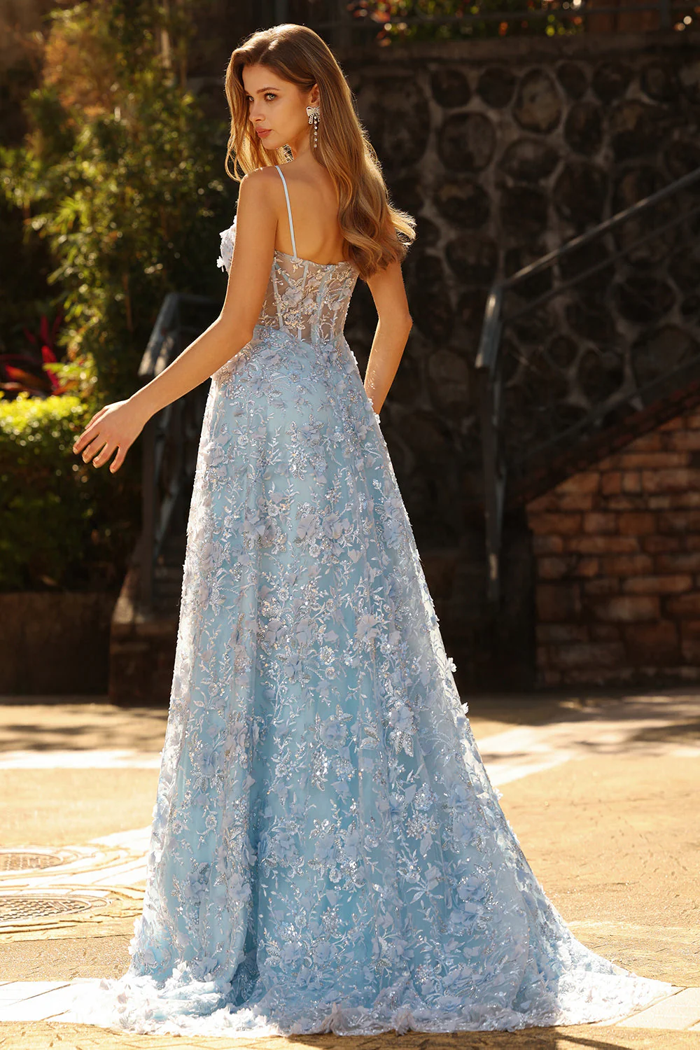 Sequins bleus Une ligne Corset transparent 3D Fleurs Longue-robe de bal avec fente - Image 2
