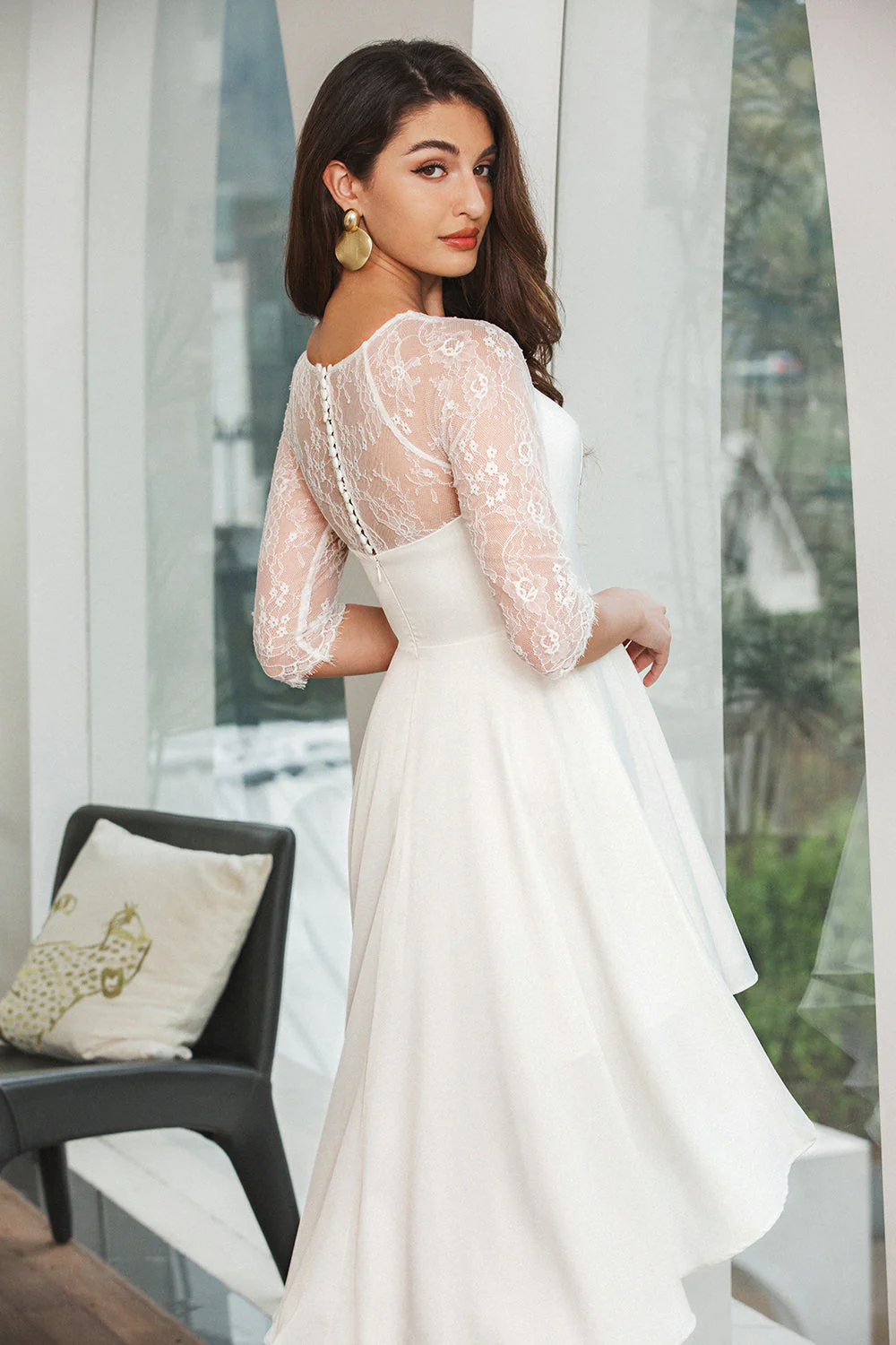 Simple Blanc Dentelle Manches Haute Bas Graduation Robe - Image 6