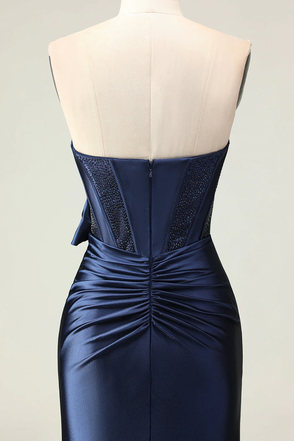 Sirène bleu marine sans bretelles perlée Corset froncé longue robe de bal avec noeud - Image 7
