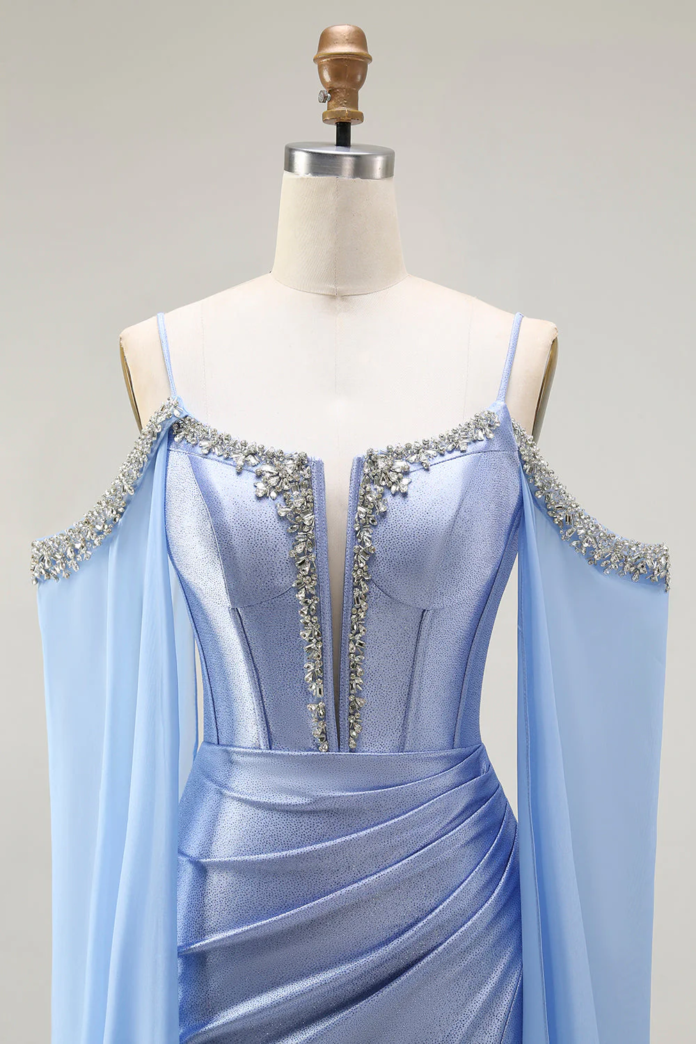 Robe de soirée sirène longue bleue à bustier perlée avec cape à manches et épaule froide convertible - Image 7