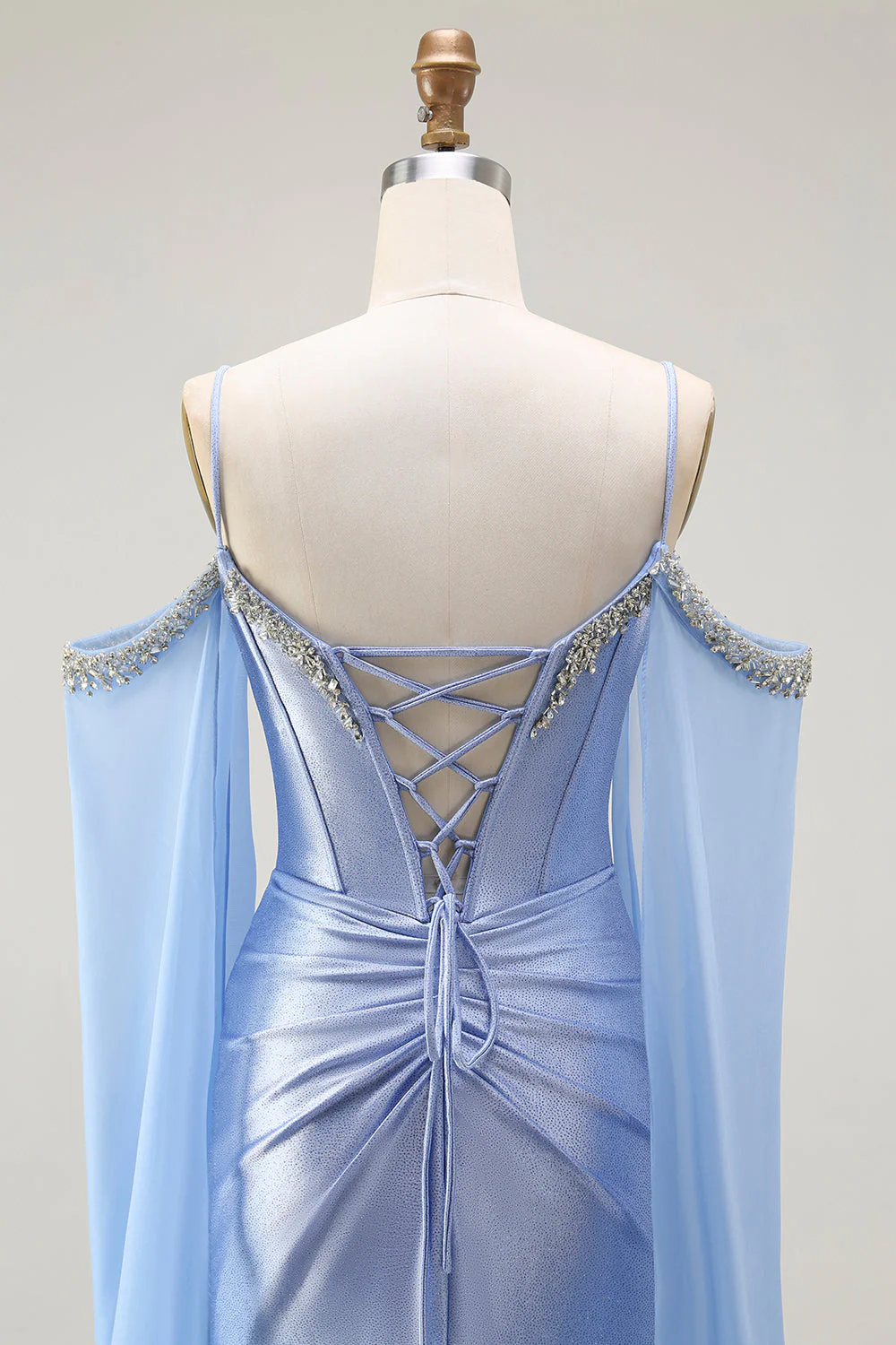 Robe de soirée sirène longue bleue à bustier perlée avec cape à manches et épaule froide convertible - Image 8