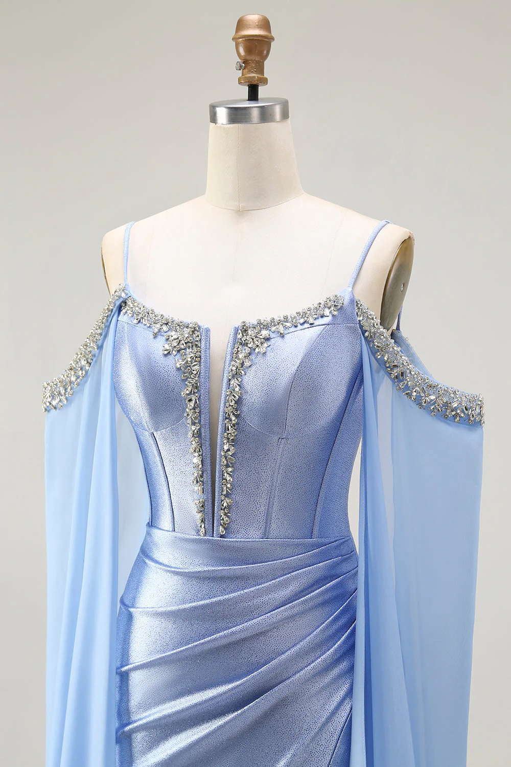 Robe de soirée sirène longue bleue à bustier perlée avec cape à manches et épaule froide convertible - Image 9