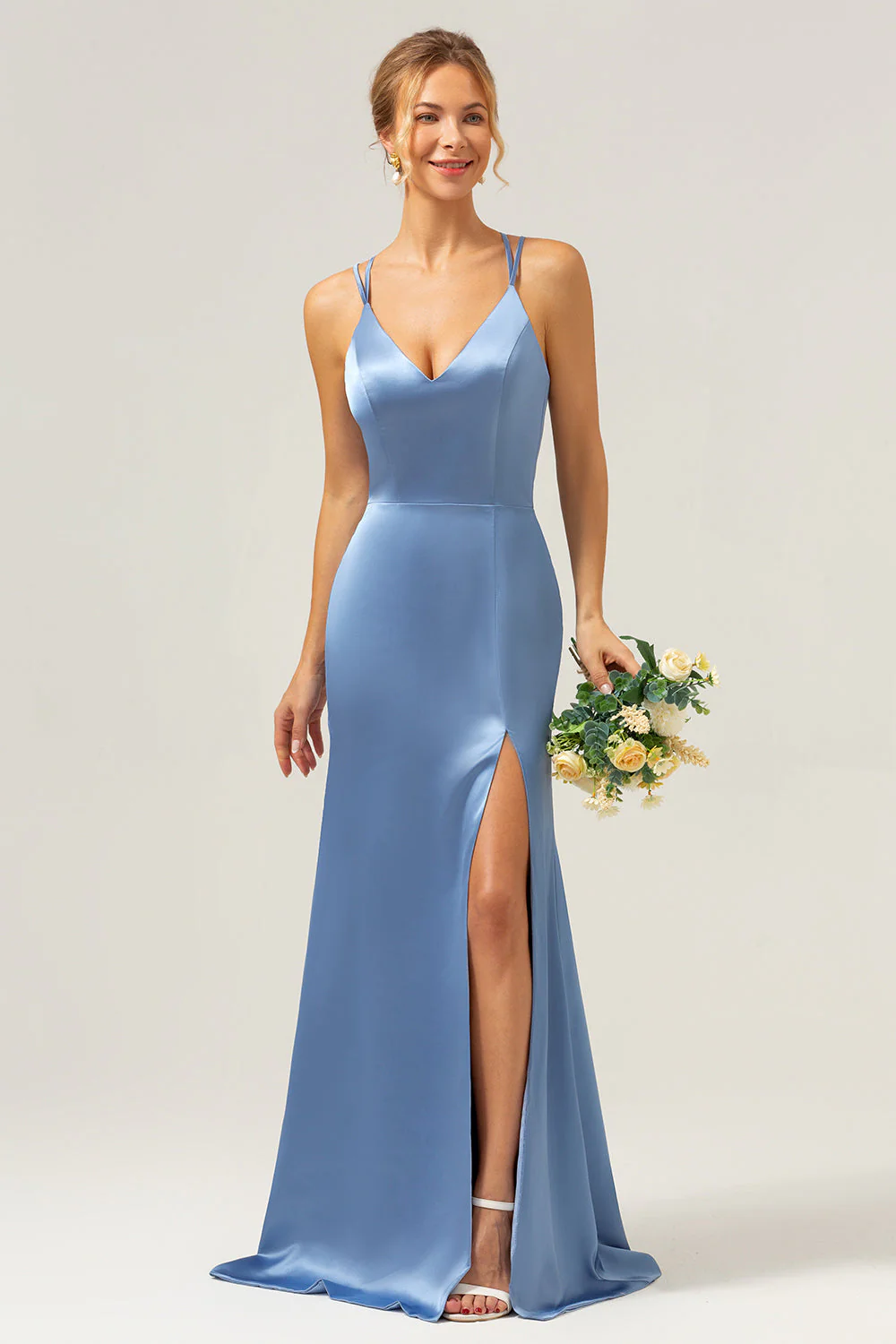 Sirène bleue spaghetti bretelles longue robe de demoiselle d’honneur en satin avec fente - Image 4