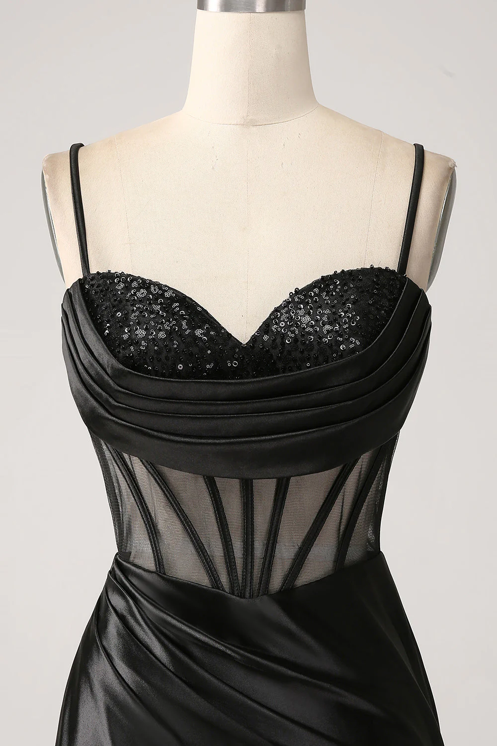Sirène chérie robe longue longue en satin noir avec perles - Image 4