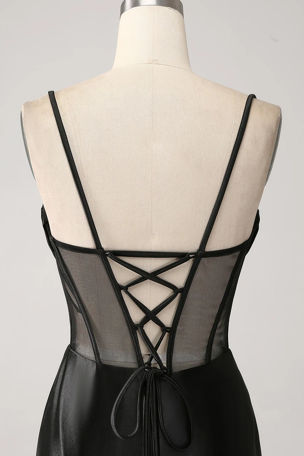 Sirène chérie robe longue longue en satin noir avec perles - Image 5
