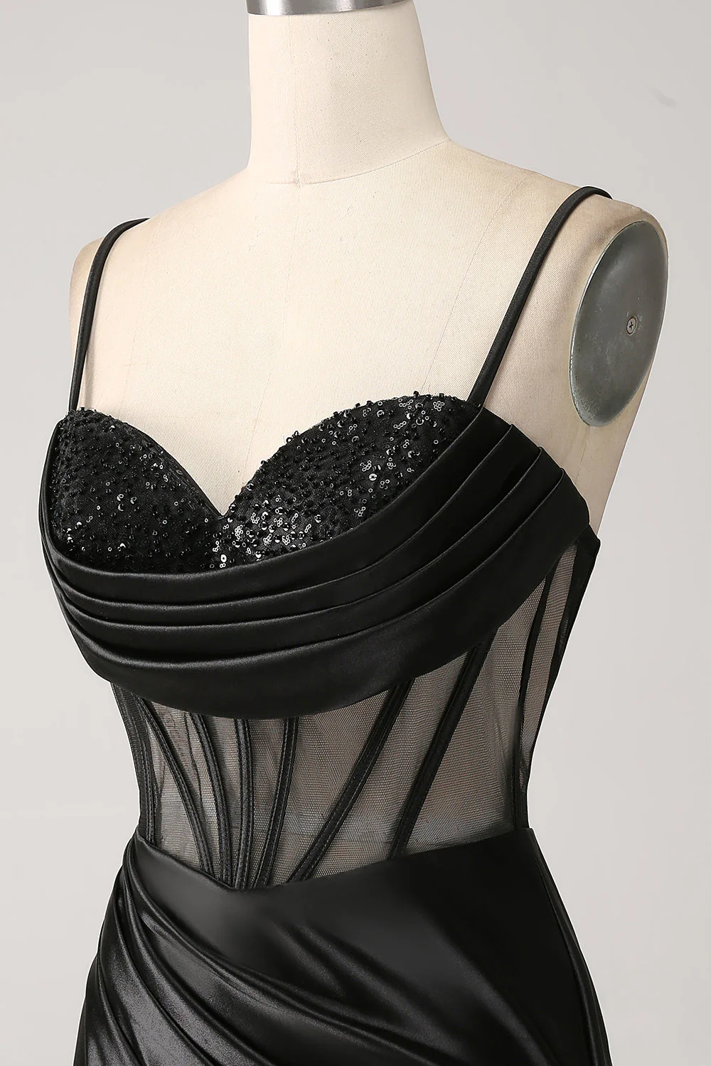 Sirène chérie robe longue longue en satin noir avec perles - Image 6