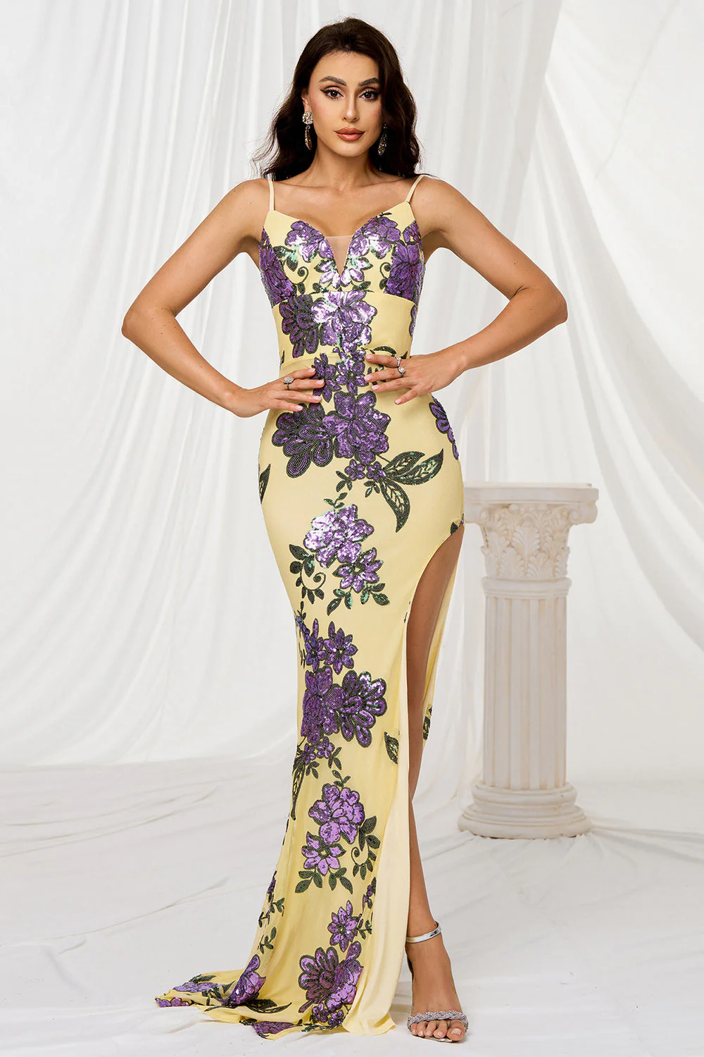 Sirène jaune spaghetti bretelles balayage traîne robe de bal floral