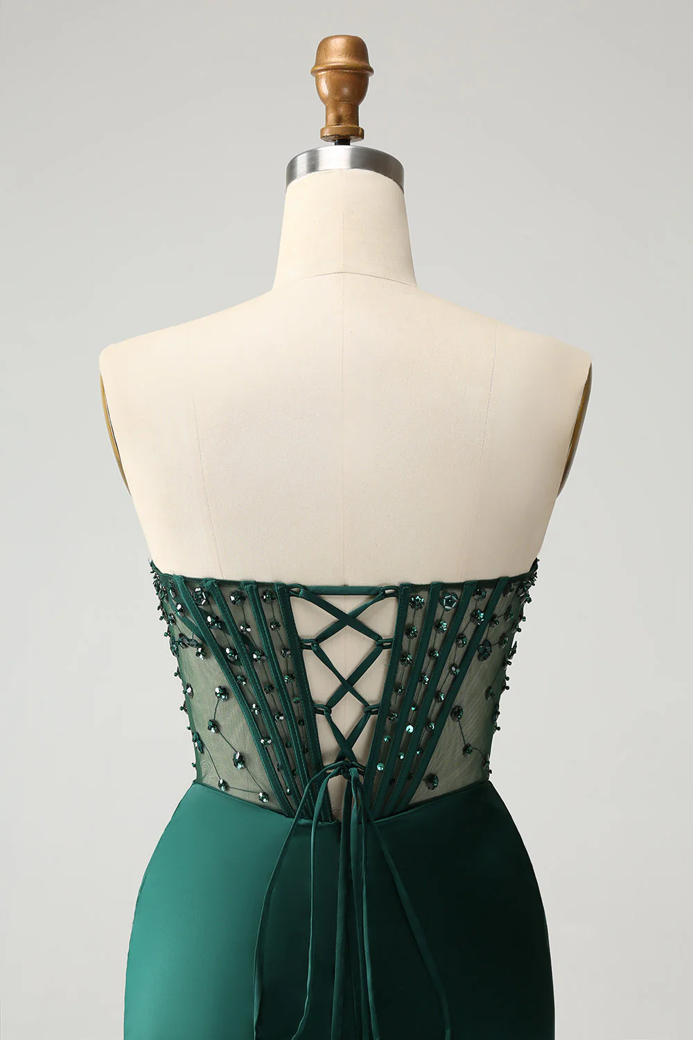 Robe de soirée longue sirène vert foncé scintillante sans bretelles avec corset perlée et fente - Image 5