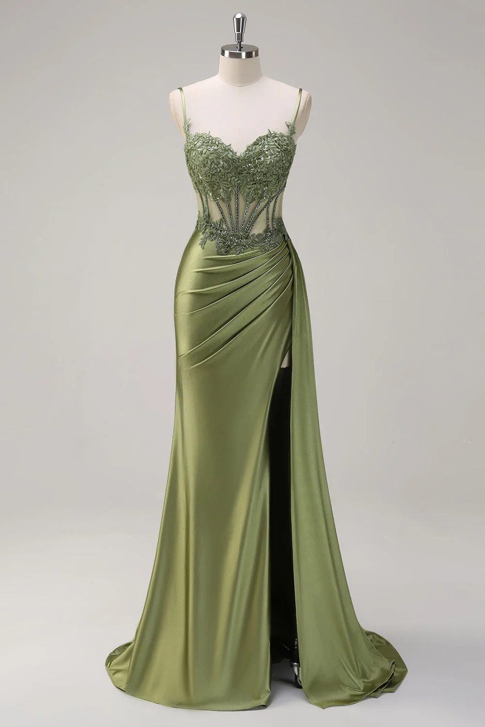 Robe de soirée sirène longue en satin plissé avec fente et détails en tulle transparent - Image 3