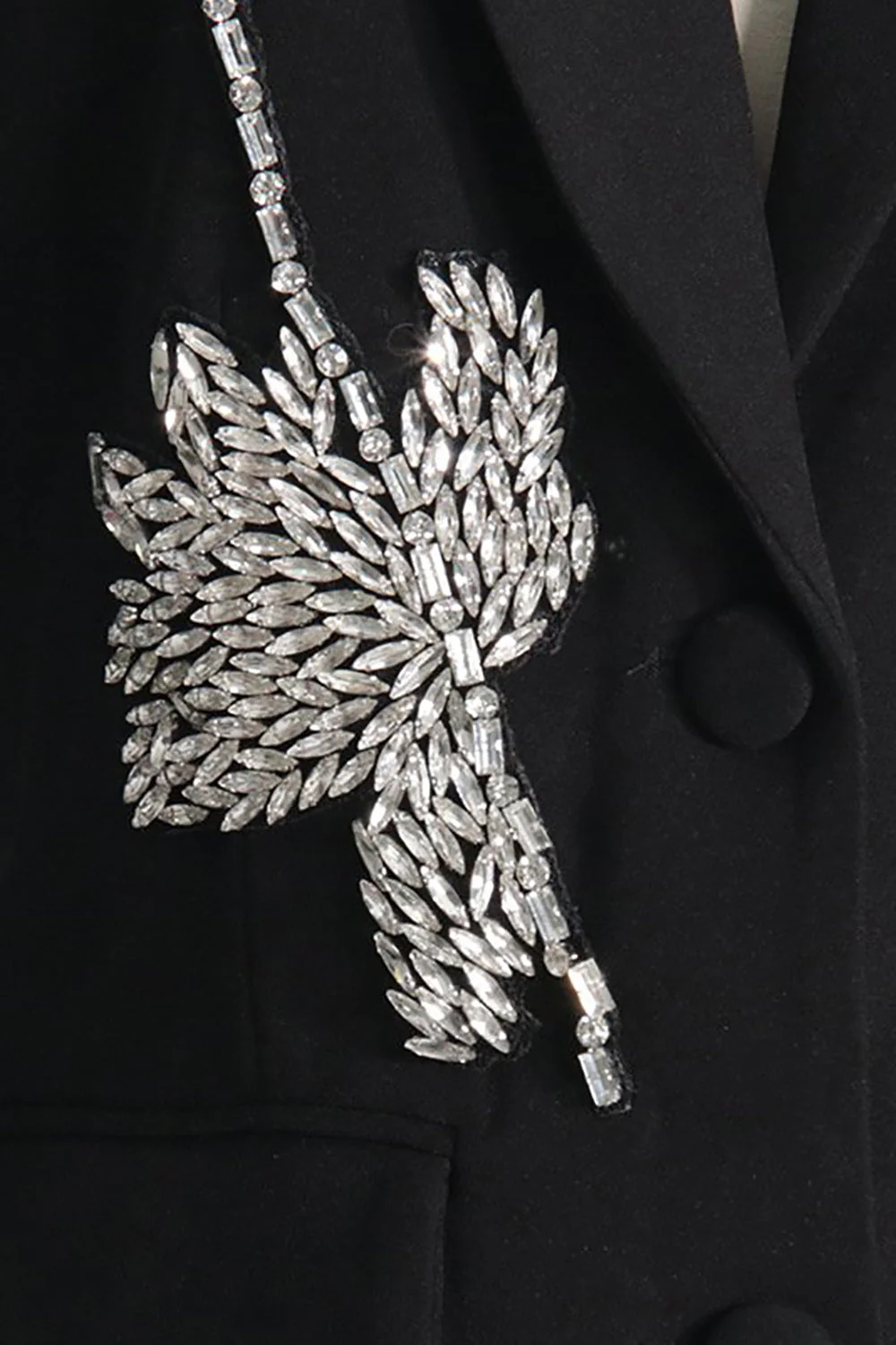 Blazer de Soirée de fin d'année pour femme avec revers cranté et perles noires scintillantes - Image 4
