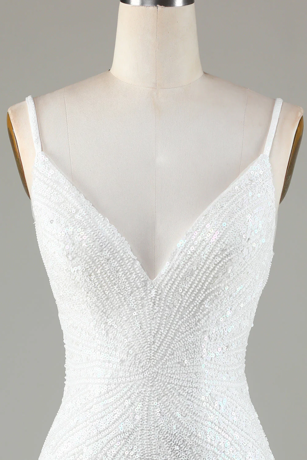 Robe de cocktail courte bleu scintillant moulante à bretelles fines perlée - Image 16