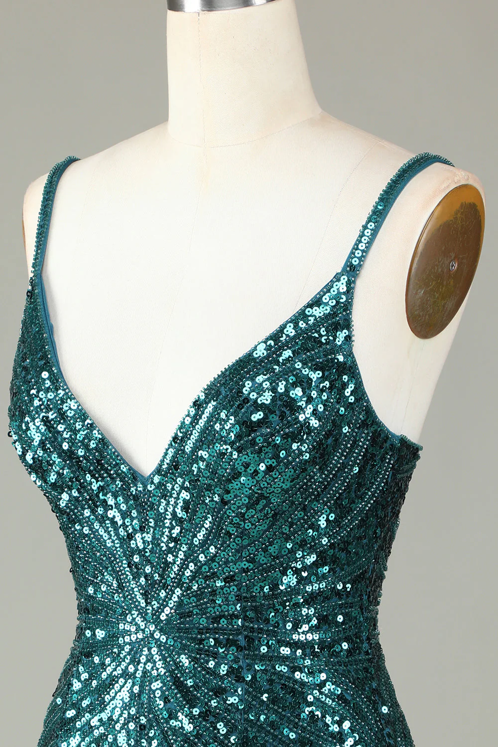 Robe de cocktail courte moulante à paillettes bleues et bretelles spaghetti scintillantes avec pompon - Image 11