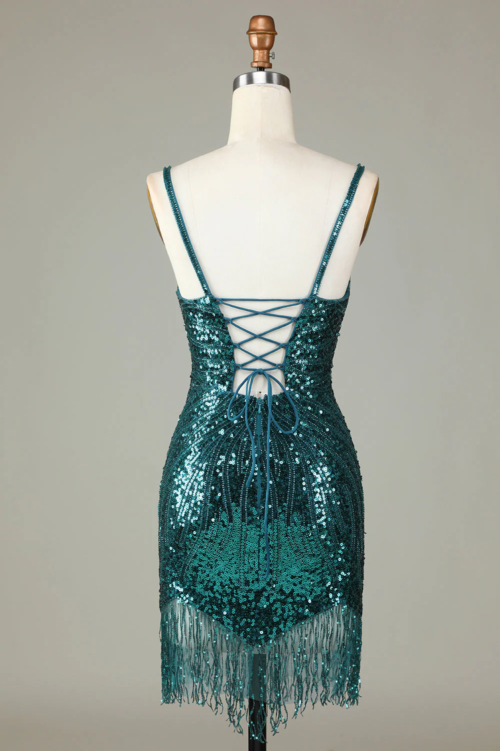 Robe de cocktail courte moulante à paillettes bleues et bretelles spaghetti scintillantes avec pompon - Image 8