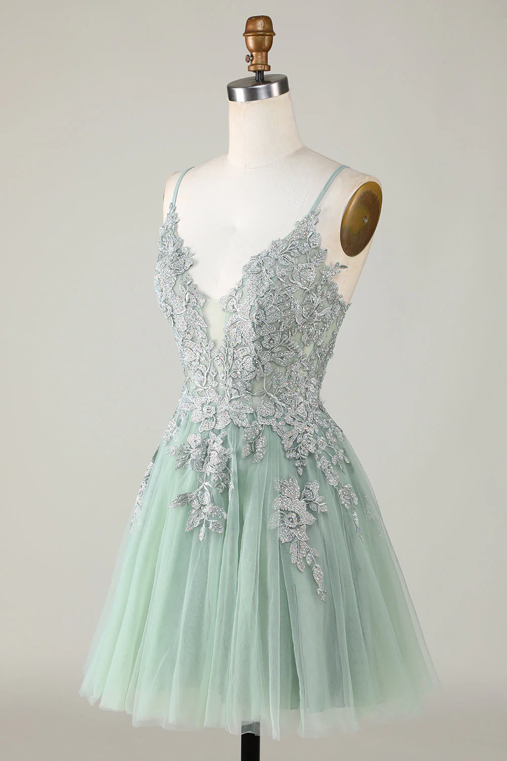 Élégante robe de cocktail courte verte à bretelles spaghetti avec appliques - Image 3