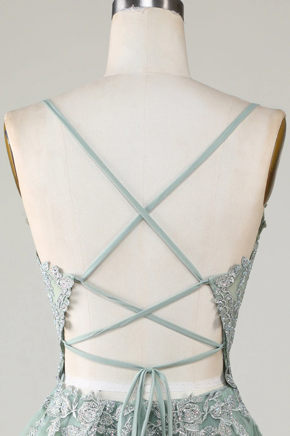 Élégante robe de cocktail courte verte à bretelles spaghetti avec appliques - Image 6